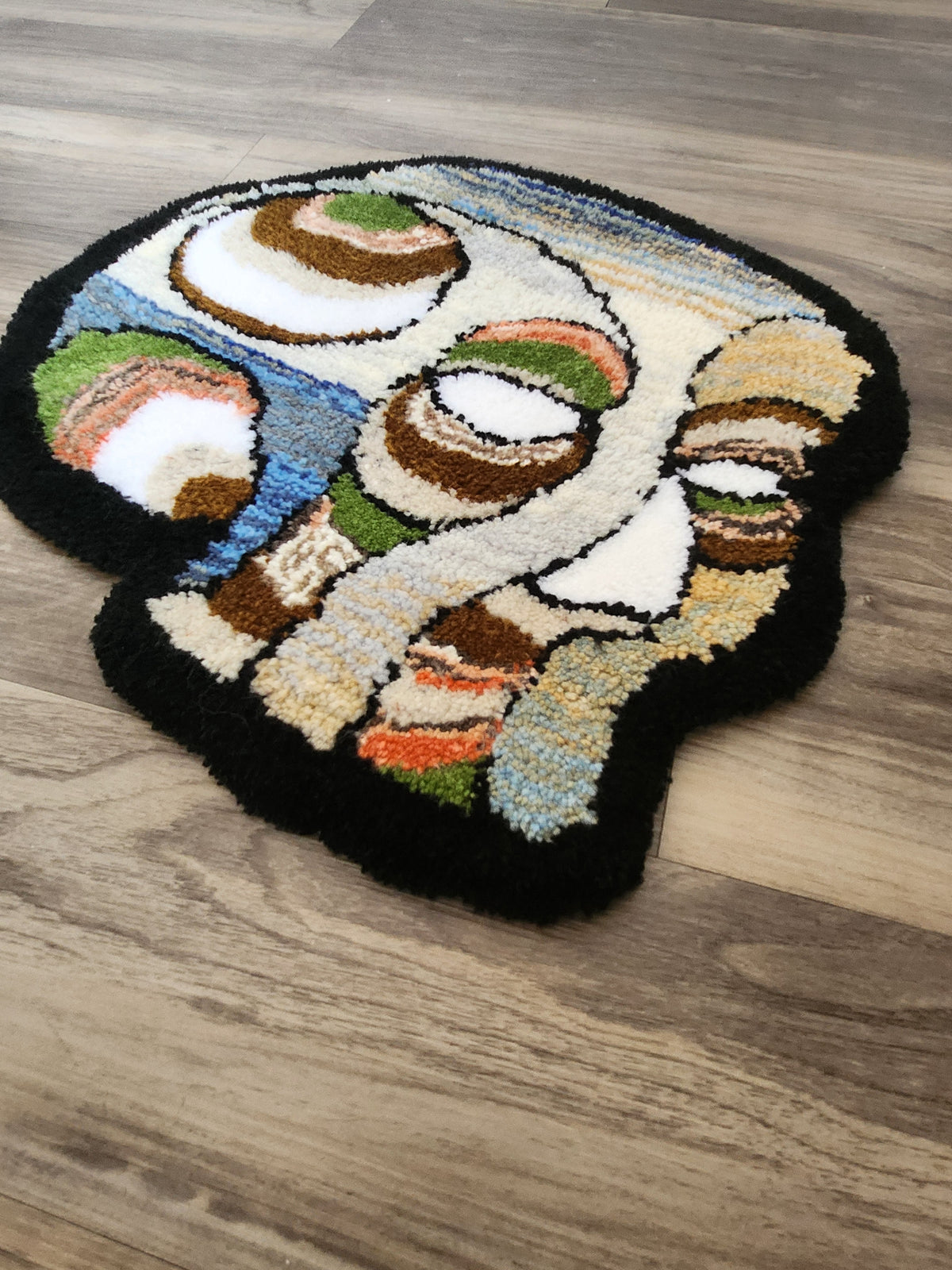 Small Trippy Skull